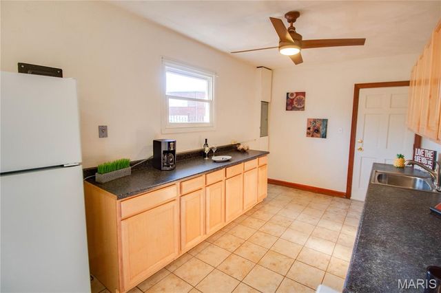 1155 Washington Avenue, Alton, IL 62002