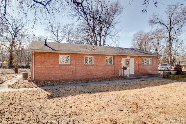 1155 Washington Avenue, Alton, IL 62002