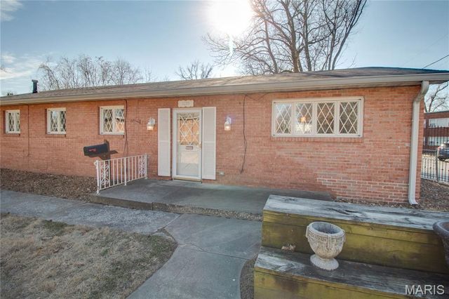 1155 Washington Avenue, Alton, IL 62002