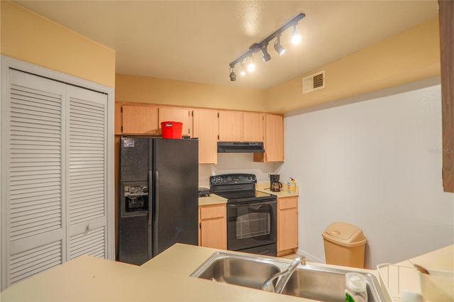 4605 GATE PLACE 05, Orlando, FL 32811