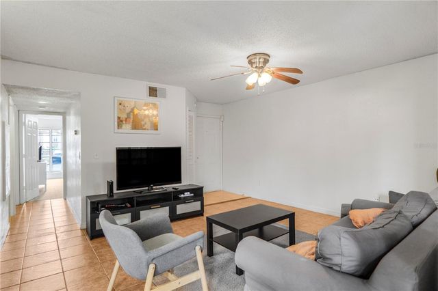 4605 GATE PLACE 05, Orlando, FL 32811