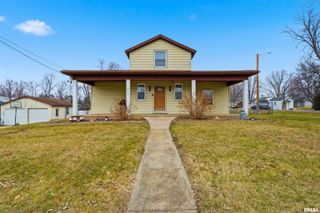 805 W MAIN Street, Elmwood, IL 61529