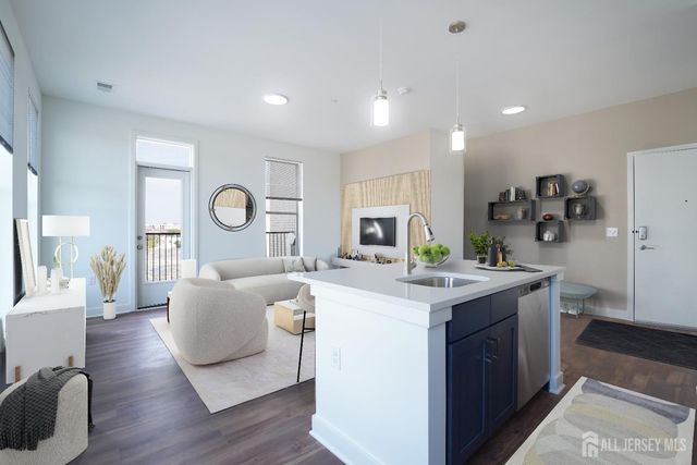 18 West Main Street 204, Bound Brook, NJ 08805