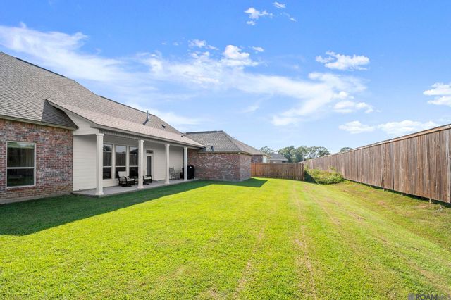 7203 Lillie Dr, Denham Springs, LA 70706