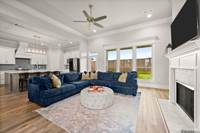 7203 Lillie Dr, Denham Springs, LA 70706