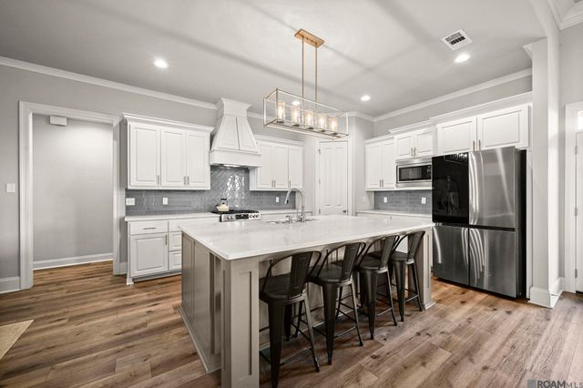 7203 Lillie Dr, Denham Springs, LA 70706