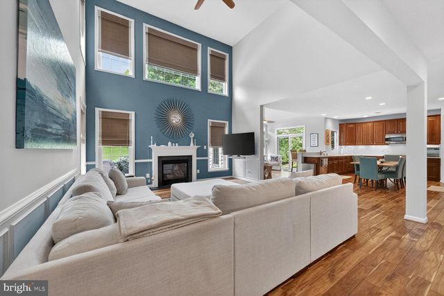 5028 SIGNATURE CT, Haymarket, VA 20169