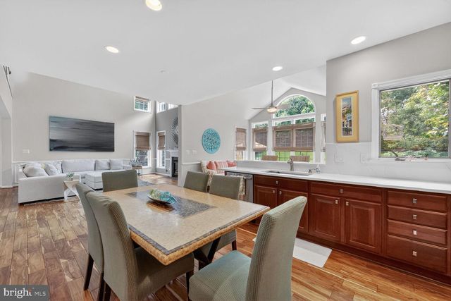 5028 SIGNATURE CT, Haymarket, VA 20169