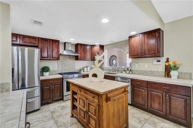 15166 Haddington Way, Victorville, CA 92394