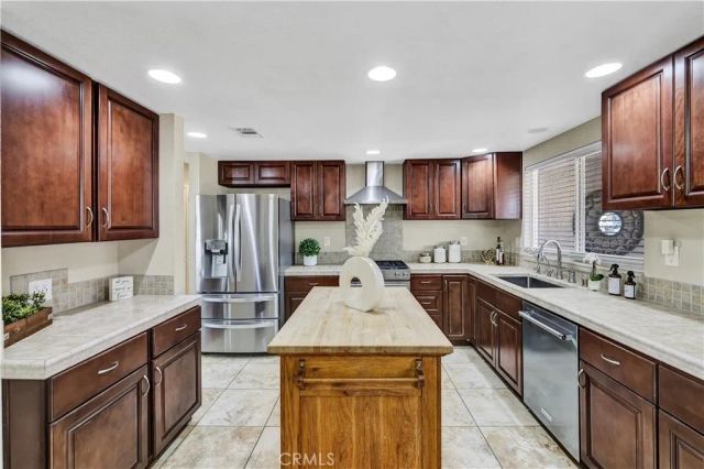 15166 Haddington Way, Victorville, CA 92394