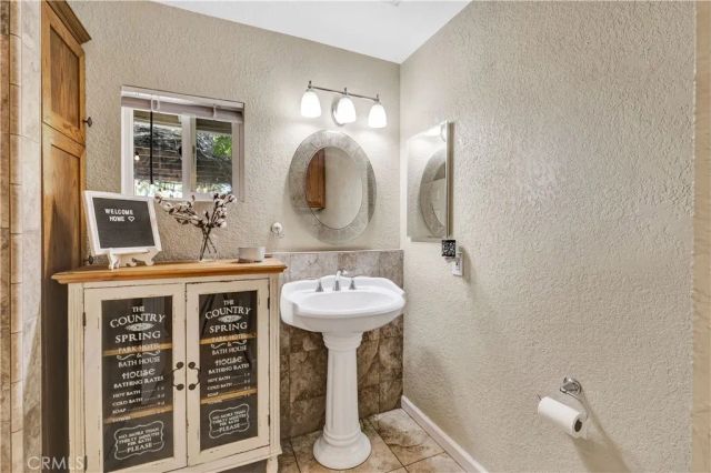 15166 Haddington Way, Victorville, CA 92394