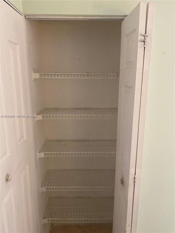 18330 NW 68th Ave G, Hialeah, FL 33015