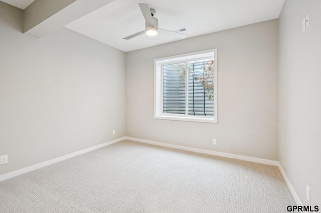 21143 Hartman Avenue, Elkhorn, NE 68022