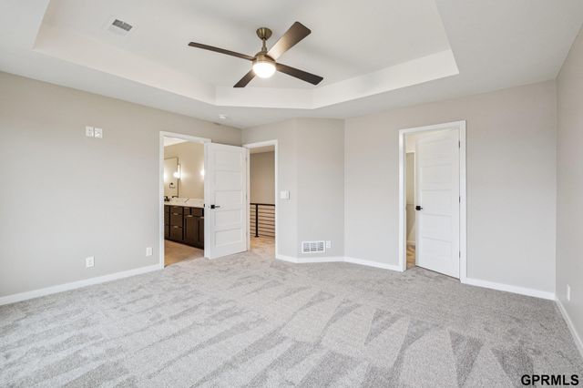 21143 Hartman Avenue, Elkhorn, NE 68022