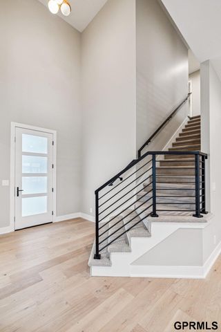 21143 Hartman Avenue, Elkhorn, NE 68022