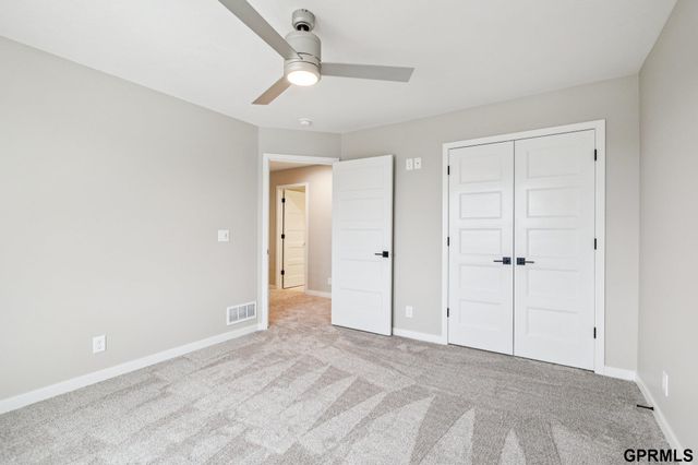 21143 Hartman Avenue, Elkhorn, NE 68022