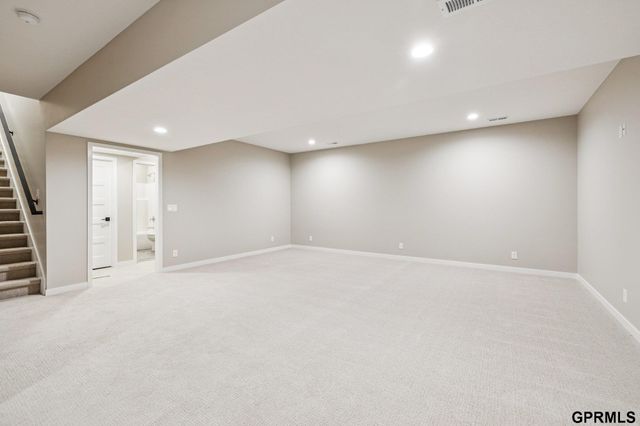 21143 Hartman Avenue, Elkhorn, NE 68022