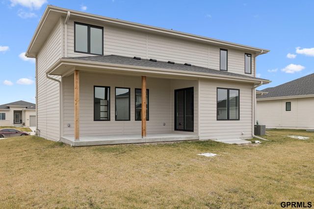 21143 Hartman Avenue, Elkhorn, NE 68022
