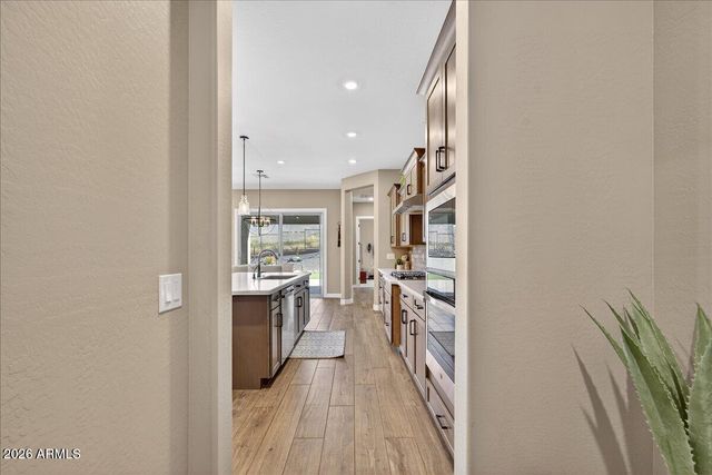 43423 N NATIONAL Court, New River, AZ 85087