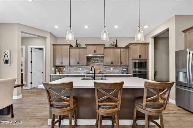 43423 N NATIONAL Court, New River, AZ 85087