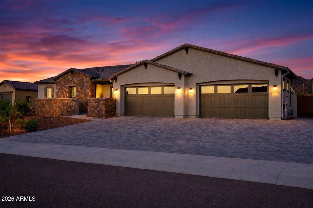 43423 N NATIONAL Court, New River, AZ 85087