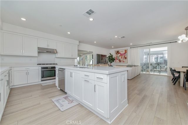 1092 N Anaheim Blvd 1, Anaheim, CA 92801