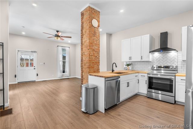 325 E 14TH Street, New Albany, IN 47150
