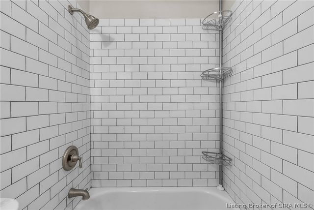 325 E 14TH Street, New Albany, IN 47150