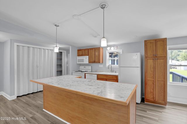 1784 N.C. Hwy-172, Sneads Ferry, NC 28460