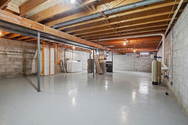 603 Broadway Avenue, White Pigeon, MI 49099