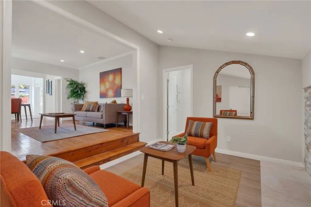 3827 Lomina, Long Beach, CA 90808