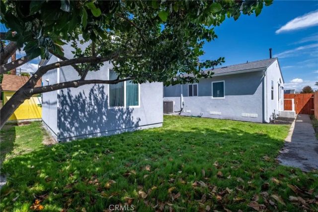 3827 Lomina, Long Beach, CA 90808
