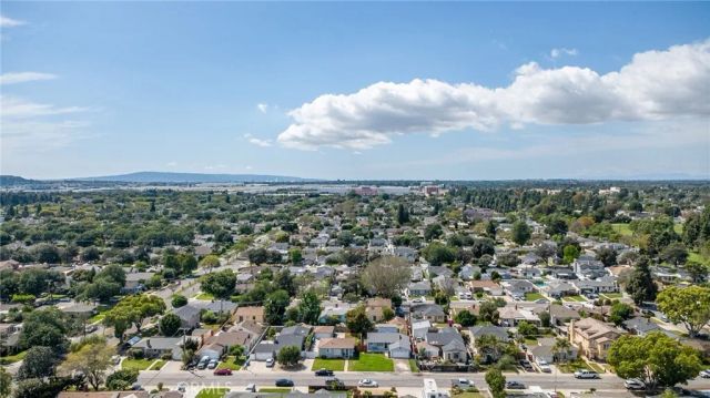 3827 Lomina, Long Beach, CA 90808