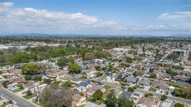 3827 Lomina, Long Beach, CA 90808
