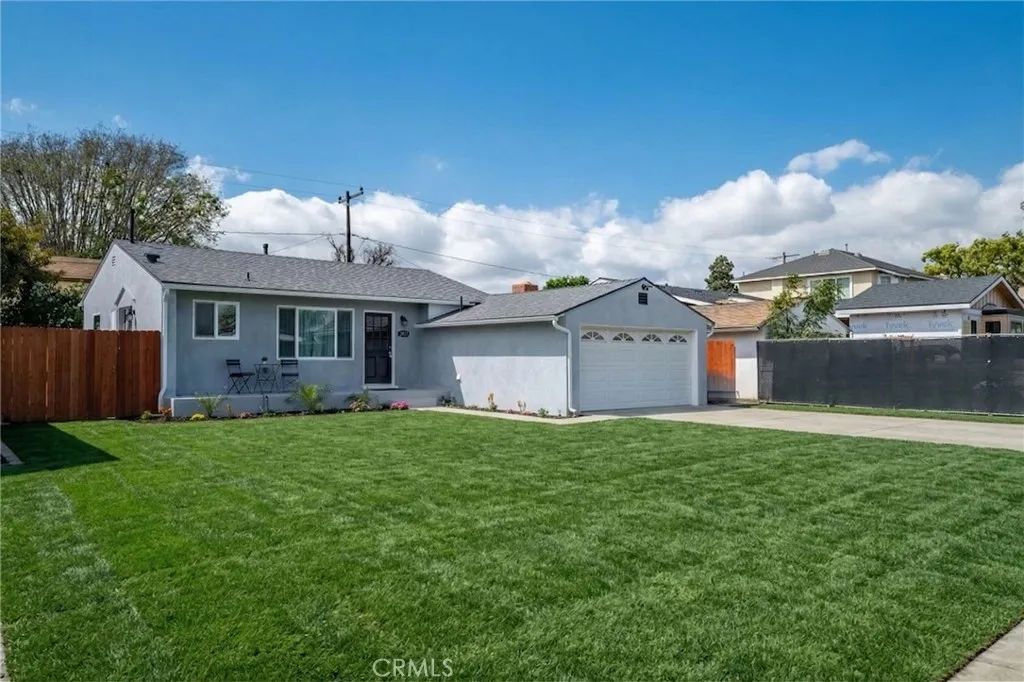 3827 Lomina, Long Beach, CA 90808