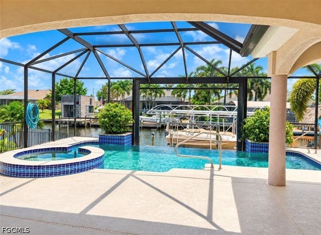 4031 SW 2nd AVE, Cape Coral, FL 33914