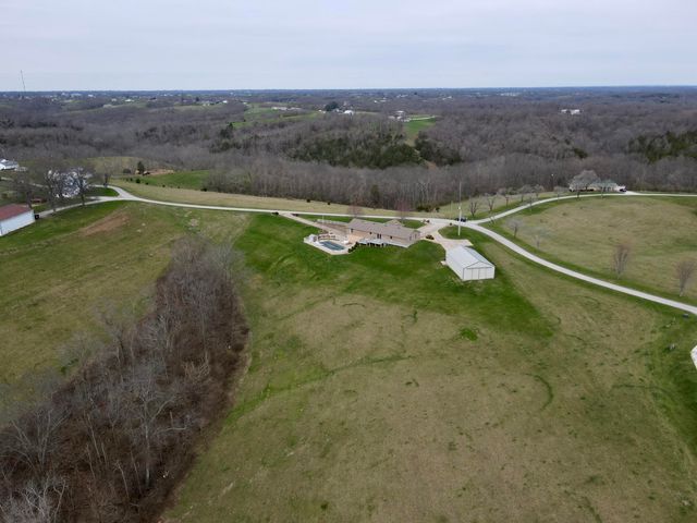 1679 Hackett Ridge Road, Brooksville, KY 41004