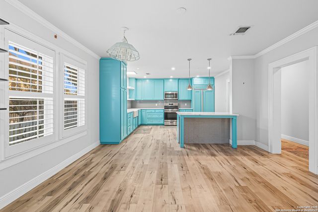 611 S Austin, Seguin, TX 78155