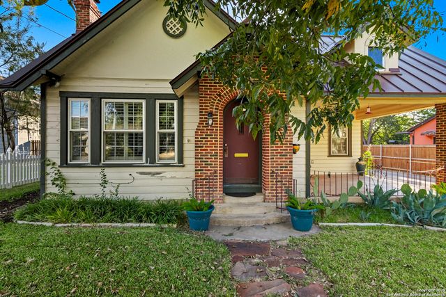 611 S Austin, Seguin, TX 78155