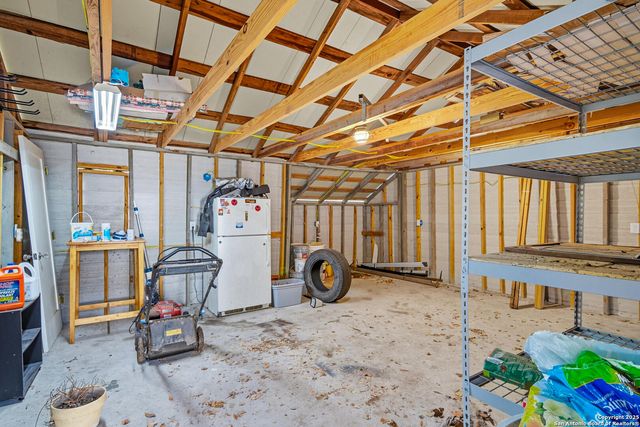 611 S Austin, Seguin, TX 78155