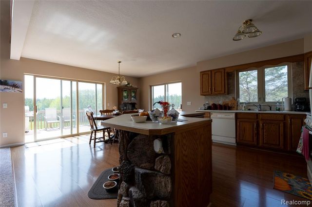 4180 Sage Lake Road, Lupton, MI 48635
