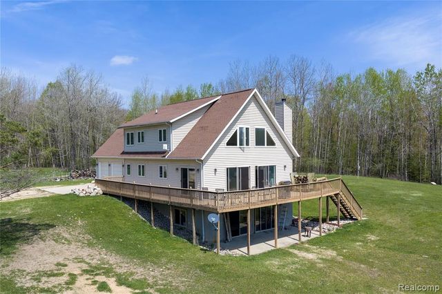4180 Sage Lake Road, Lupton, MI 48635