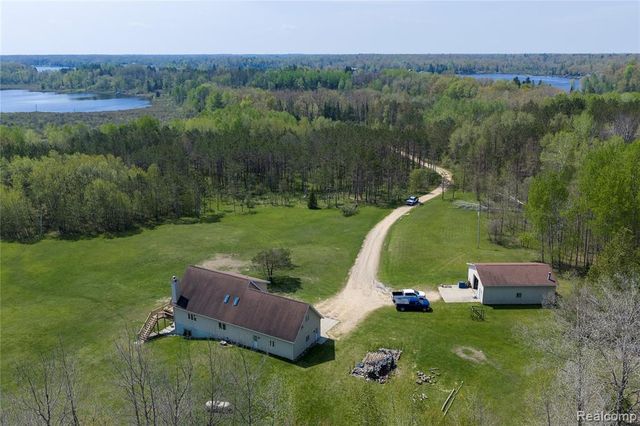 4180 Sage Lake Road, Lupton, MI 48635