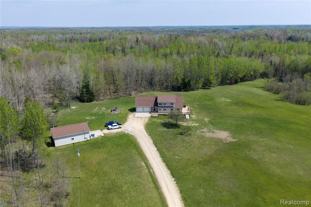 4180 Sage Lake Road, Lupton, MI 48635