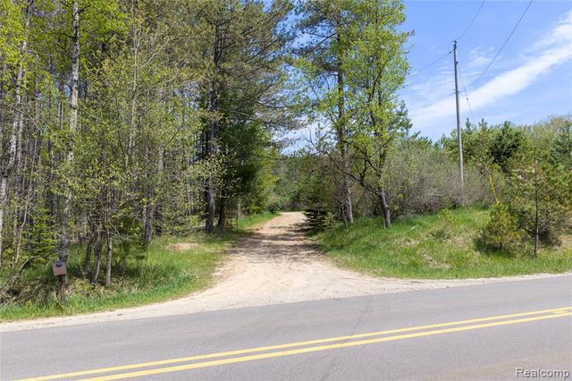 4180 Sage Lake Road, Lupton, MI 48635