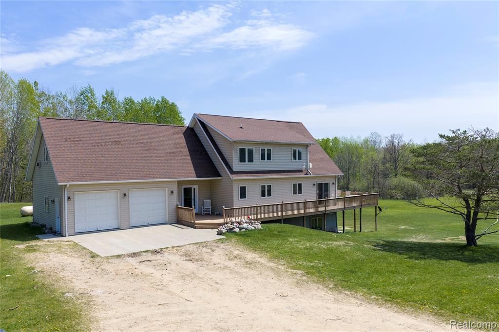 4180 Sage Lake Road, Lupton, MI 48635