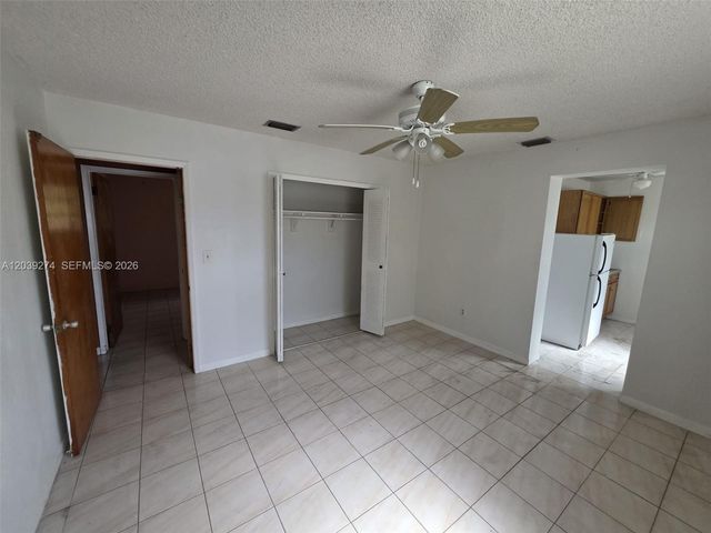 405 SE 4th Avenue, Hialeah, FL 33010