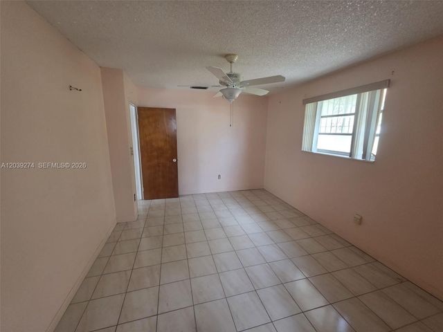 405 SE 4th Avenue, Hialeah, FL 33010