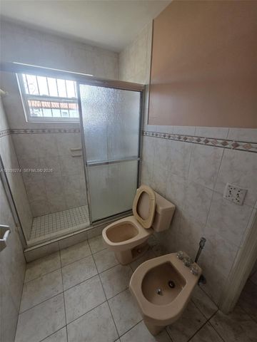 405 SE 4th Avenue, Hialeah, FL 33010