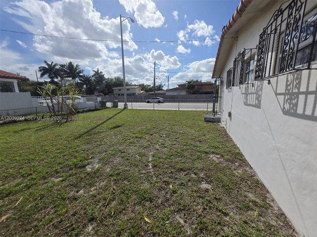 405 SE 4th Avenue, Hialeah, FL 33010